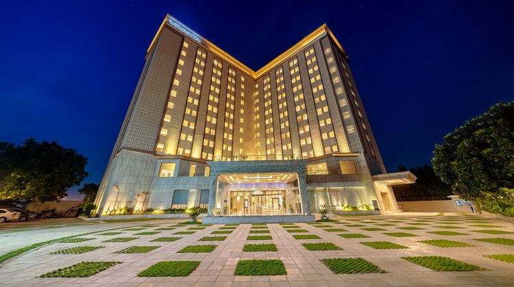Vivanta Ahmedabad SG Highway Exterior