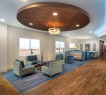 Holiday Inn Express & Suites Dahlonega Lobby