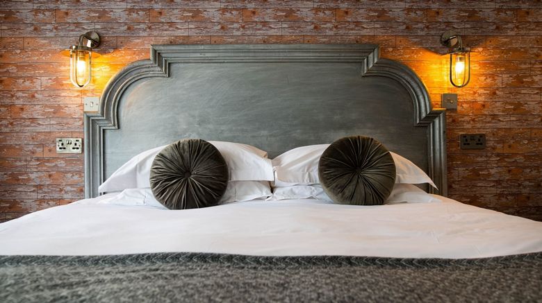 <b>Elephant Hotel Room</b>. Images powered by <a href="https://www.leonardoworldwide.com/" title="Leonardo Worldwide" target="_blank">Leonardo</a>.