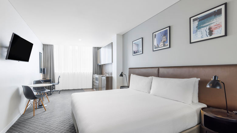 <b>Holiday Inn & Stes Sydney Bondi Junction Room</b>. Images powered by <a href="https://www.leonardoworldwide.com/" title="Leonardo Worldwide" target="_blank">Leonardo</a>.