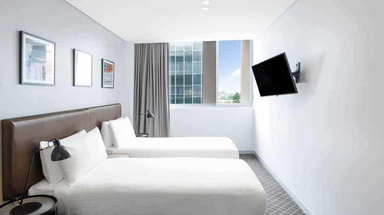 Holiday Inn & Stes Sydney Bondi Junction Room