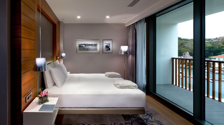 <b>The Grand Tarabya Suite</b>. Images powered by <a href=https://www.travelagewest.com/Hotels/Istanbul/
