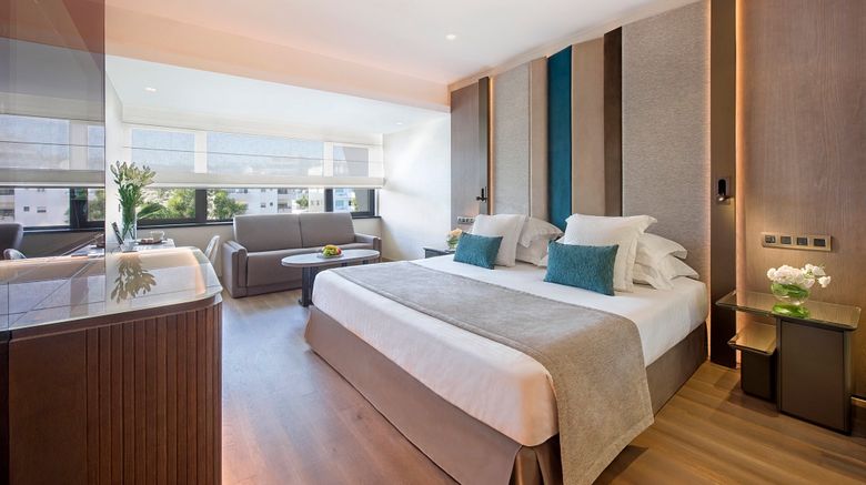 <b>Amathus Beach Hotel Room</b>. Images powered by <a href="https://www.leonardoworldwide.com/" title="Leonardo Worldwide" target="_blank">Leonardo</a>.