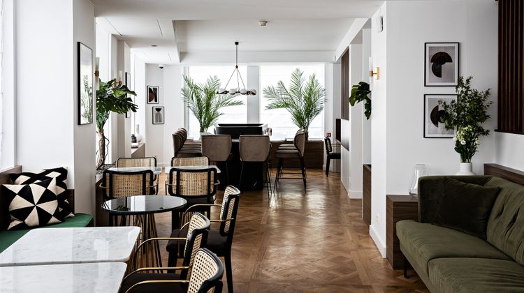 Holiday Inn Paris Elysees Lobby