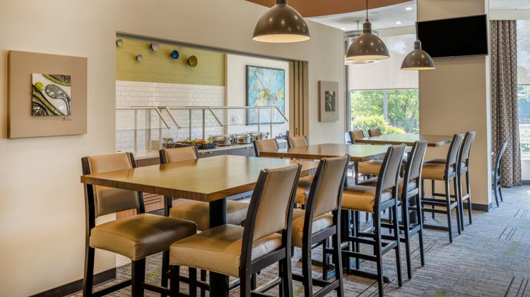 Holiday Inn Greensboro Coliseum Restaurant