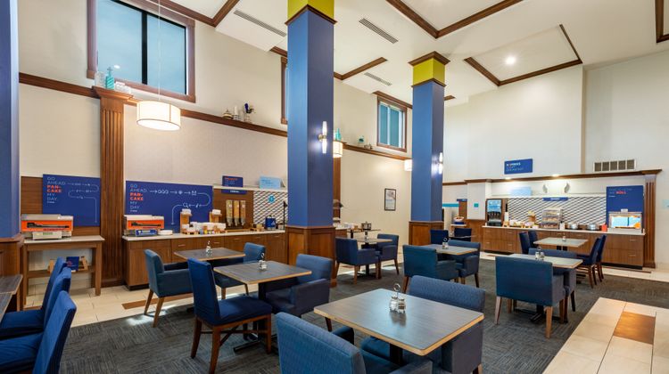 Holiday Inn Express Hotel & Suites - PA Restaurant