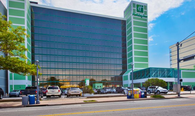 Holiday Inn VA Beach-Oceanside (21st St) Exterior