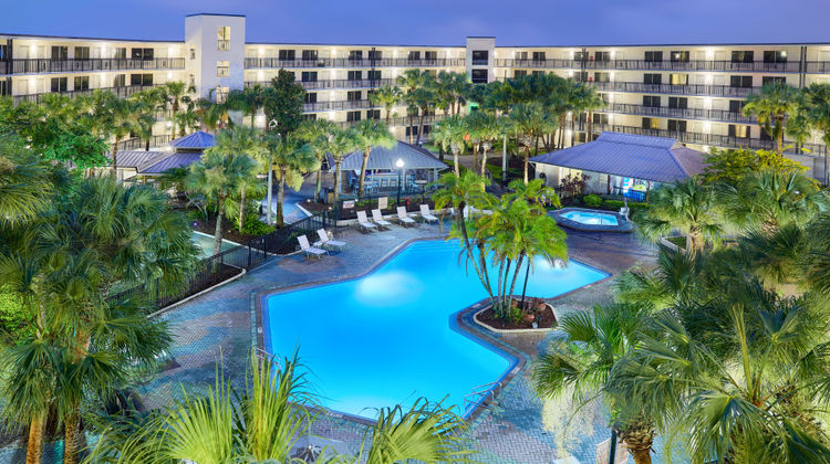 Staybridge Suites Royale Parc Pool