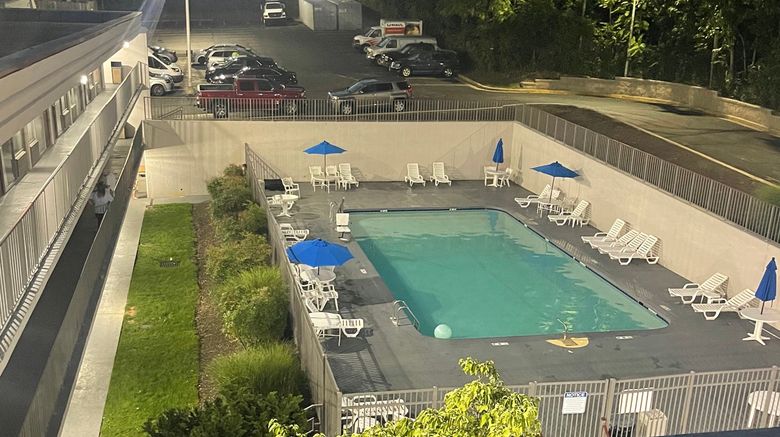 <b>Red Roof Inn Baltimore South-Glen Burnie Pool</b>. Images powered by <a href="https://www.leonardoworldwide.com/" title="Leonardo Worldwide" target="_blank">Leonardo</a>.
