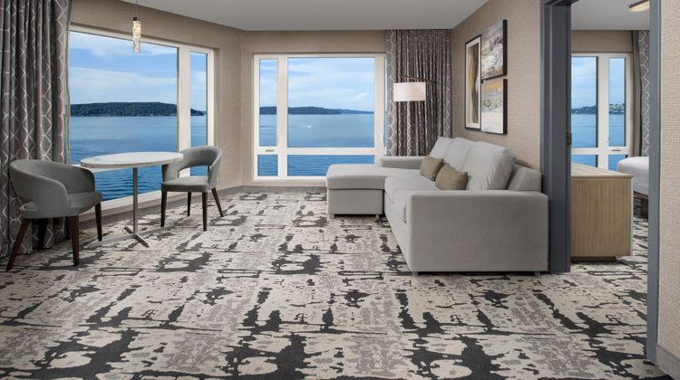 Silver Cloud Hotel Tacoma Point Ruston Suite