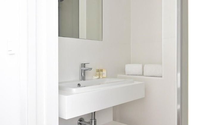 Casa Melo Alvim Room