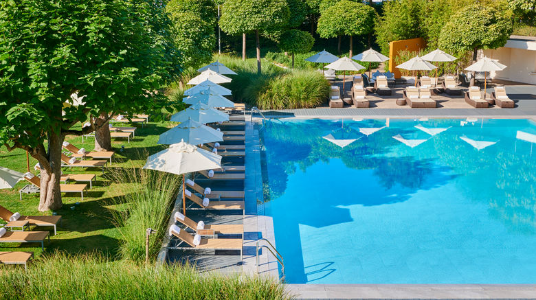 <b>InterContinental Geneve Pool</b>. Images powered by <a href="https://www.leonardoworldwide.com/" title="Leonardo Worldwide" target="_blank">Leonardo</a>.