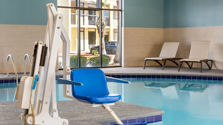 Holiday Inn Express Hotel & Suites Pool