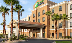 Holiday Inn Express Hotel & Suites