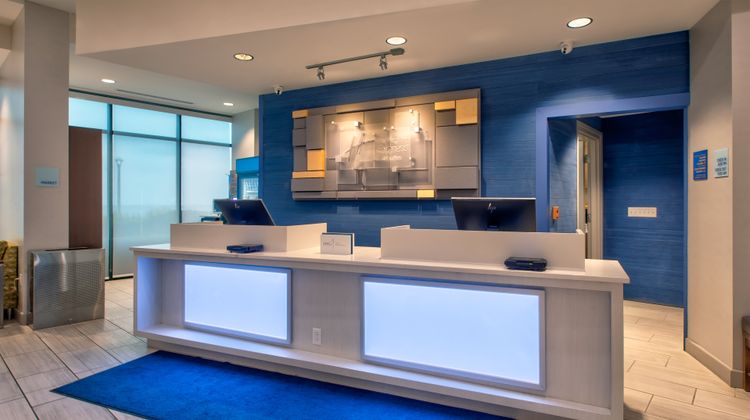 Holiday Inn Express & Suites VA Beach Lobby