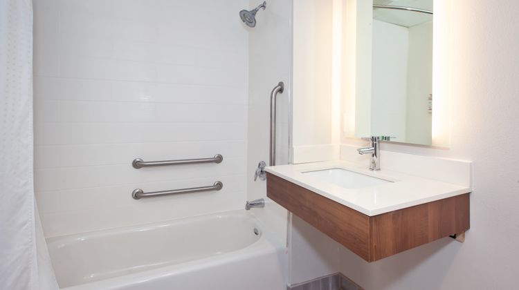 Holiday Inn Express Room