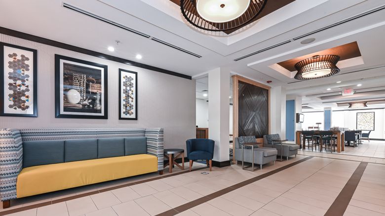 <b>Holiday Inn Express Hotel & Suites Lobby</b>. Images powered by <a href="https://www.leonardoworldwide.com/" title="Leonardo Worldwide" target="_blank">Leonardo</a>.