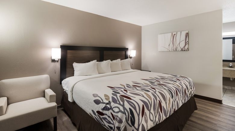 <b>Red Roof Inn Lenoir Room</b>. Images powered by <a href="https://www.leonardoworldwide.com/" title="Leonardo Worldwide" target="_blank">Leonardo</a>.