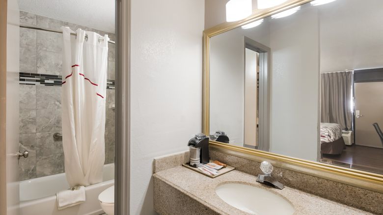 <b>Red Roof Inn Lenoir Room</b>. Images powered by <a href="https://www.leonardoworldwide.com/" title="Leonardo Worldwide" target="_blank">Leonardo</a>.