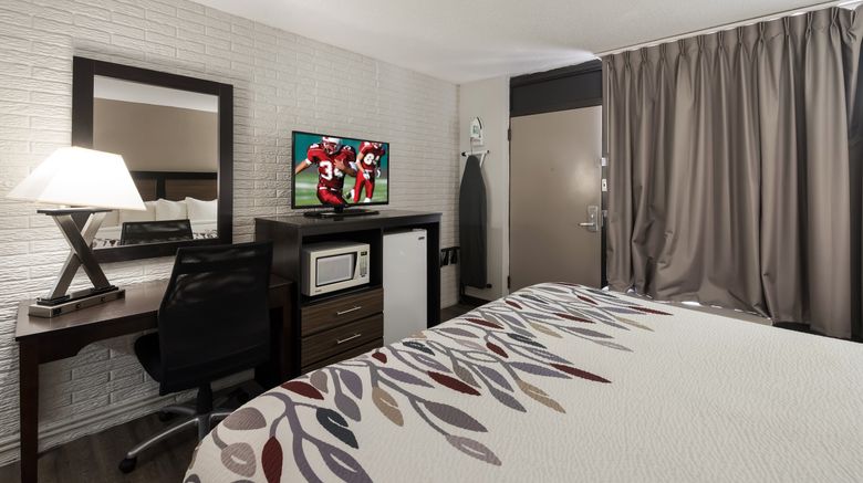 <b>Red Roof Inn Lenoir Room</b>. Images powered by <a href="https://www.leonardoworldwide.com/" title="Leonardo Worldwide" target="_blank">Leonardo</a>.