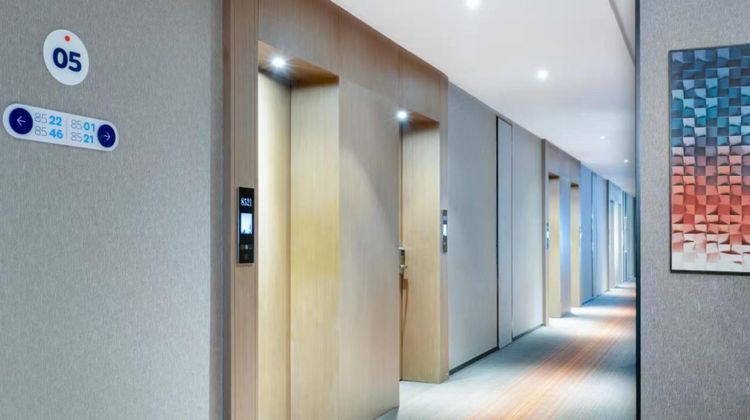 Holiday Inn Exp Cangzhou High Tech Zone Lobby