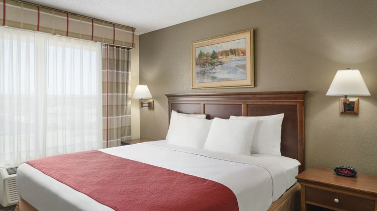 Holiday Inn Express & Suites Elyria Room