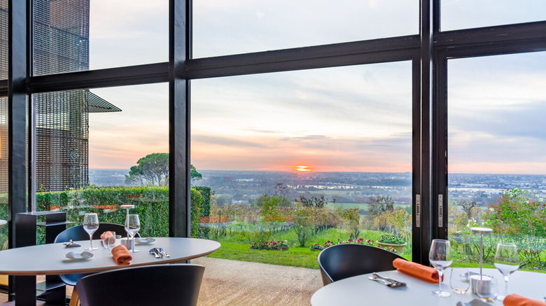 <b>Hotel Saint James Bouliac Restaurant</b>. Images powered by <a href="https://www.leonardoworldwide.com/" title="Leonardo Worldwide" target="_blank">Leonardo</a>.