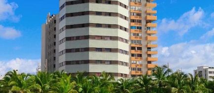 Hotel Dorado Plaza Exterior