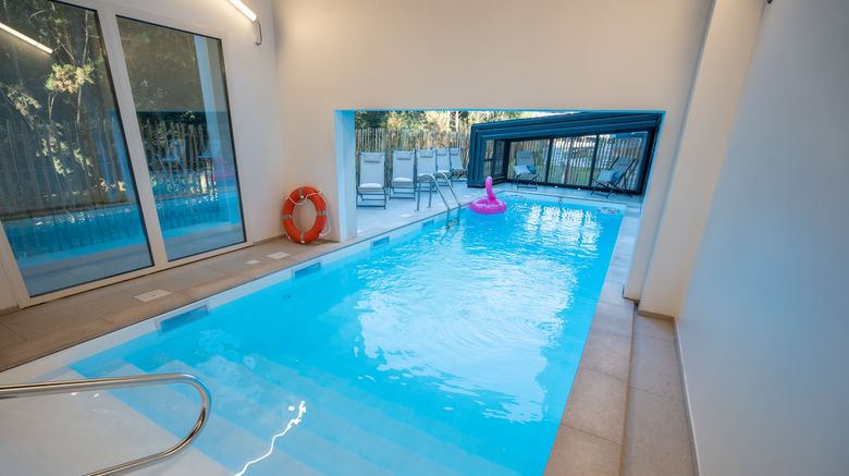 <b>Holiday Inn Bordeaux Merignac Pool</b>. Images powered by <a href="https://www.leonardoworldwide.com/" title="Leonardo Worldwide" target="_blank">Leonardo</a>.