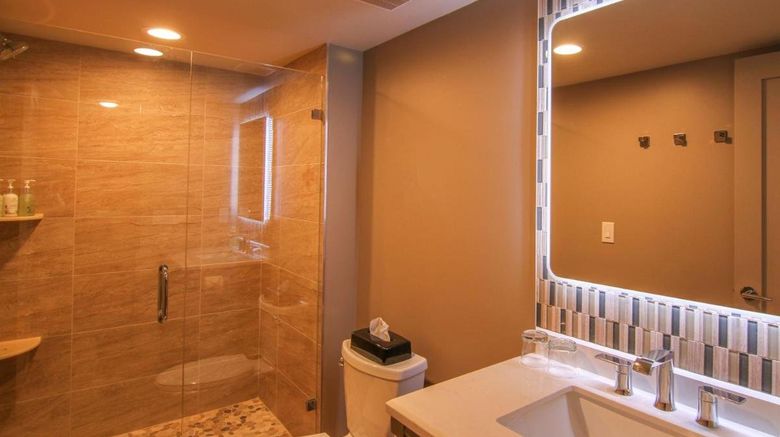 <b>Crystal Mountain Room</b>. Images powered by <a href="https://www.leonardoworldwide.com/" title="Leonardo Worldwide" target="_blank">Leonardo</a>.