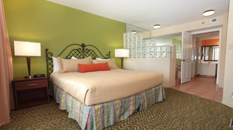 <b>Vacation Village at Bonaventure Room</b>. Images powered by <a href="https://www.leonardoworldwide.com/" title="Leonardo Worldwide" target="_blank">Leonardo</a>.