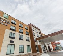 Holiday Inn Express & Suites Edmonton N Exterior