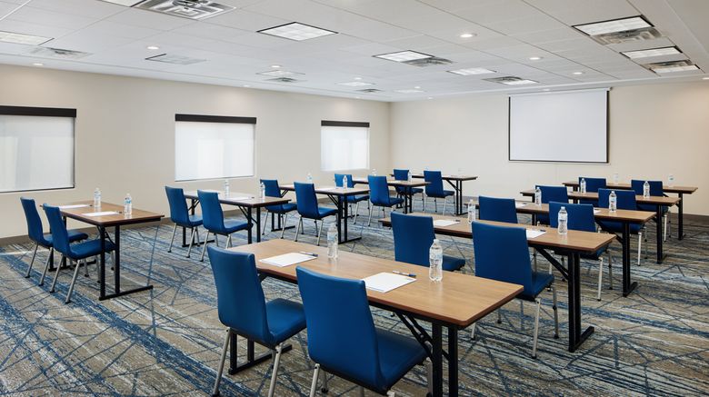 <b>Holiday Inn Express & Suites Bridgeport Meeting</b>. Images powered by <a href="https://www.leonardoworldwide.com/" title="Leonardo Worldwide" target="_blank">Leonardo</a>.