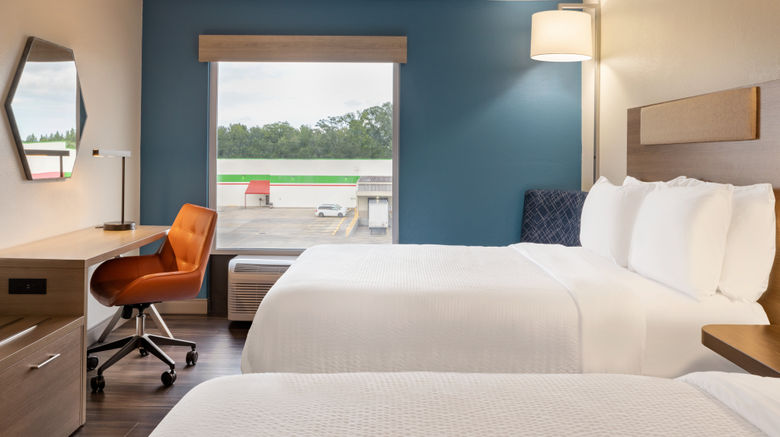 <b>Holiday Inn Hotel & Suites Room</b>. Images powered by <a href="https://www.leonardoworldwide.com/" title="Leonardo Worldwide" target="_blank">Leonardo</a>.
