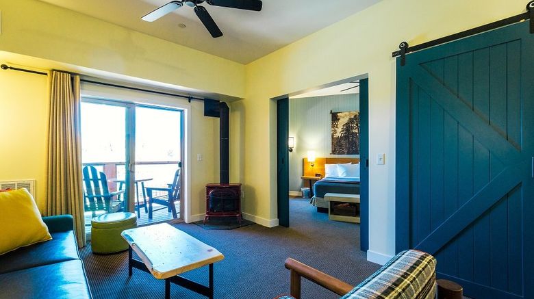 <b>Rush Creek Lodge at Yosemite Suite</b>. Images powered by <a href="https://www.leonardoworldwide.com/" title="Leonardo Worldwide" target="_blank">Leonardo</a>.