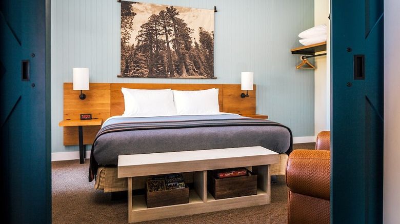 <b>Rush Creek Lodge at Yosemite Suite</b>. Images powered by <a href="https://www.leonardoworldwide.com/" title="Leonardo Worldwide" target="_blank">Leonardo</a>.
