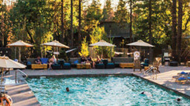 <b>Rush Creek Lodge at Yosemite Recreation</b>. Images powered by <a href="https://www.leonardoworldwide.com/" title="Leonardo Worldwide" target="_blank">Leonardo</a>.