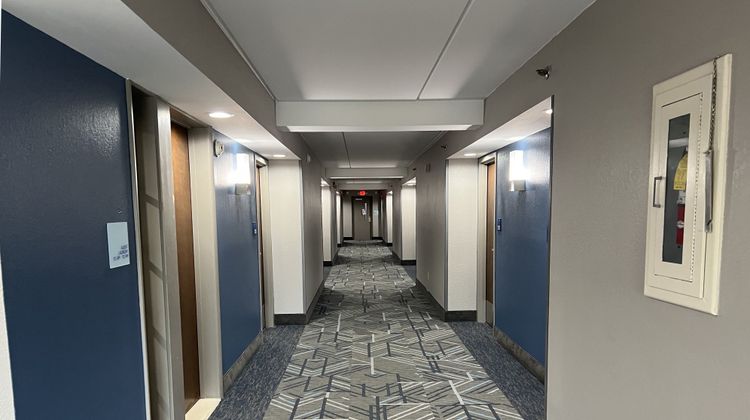 Holiday Inn Express Sports Center Lobby