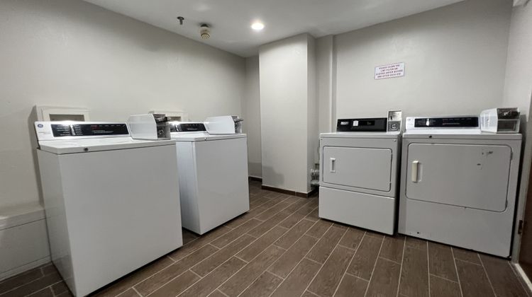 Holiday Inn Express Sports Center Other