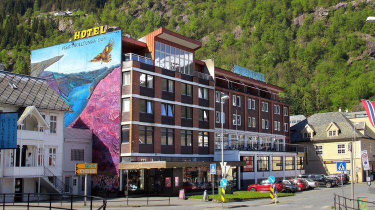 Hardanger Hotel Exterior