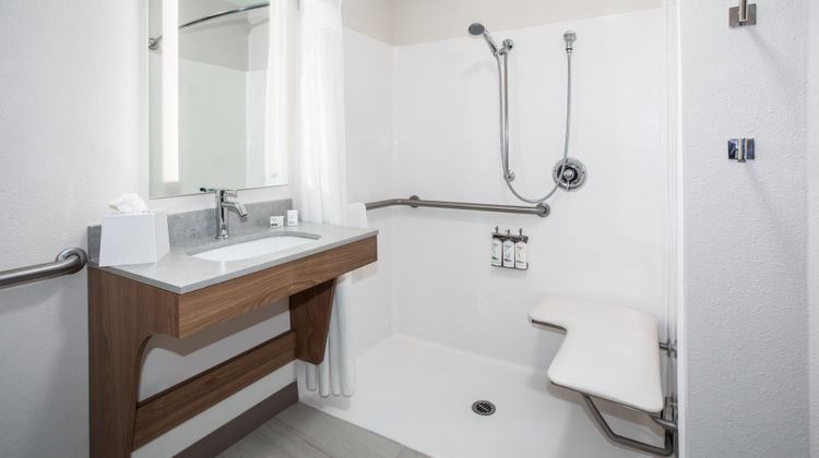 Candlewood Stes Grand Junction NW Room
