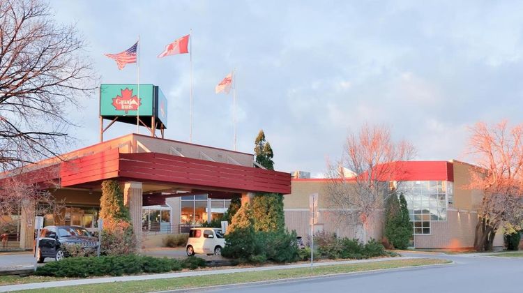 Canad Inns Windsor Park Exterior