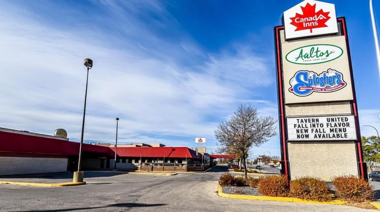 Canad Inns Destination Centre Transcona Exterior