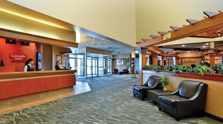 Canad Inns Fort Garry Lobby