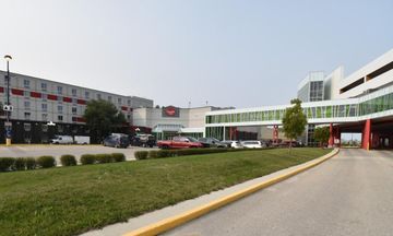 Canad Inns Club Regent Casino Hotel