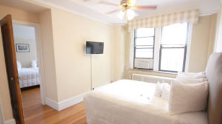 <b>The Leo House Suite</b>. Images powered by <a href="https://www.leonardoworldwide.com/" title="Leonardo Worldwide" target="_blank">Leonardo</a>.