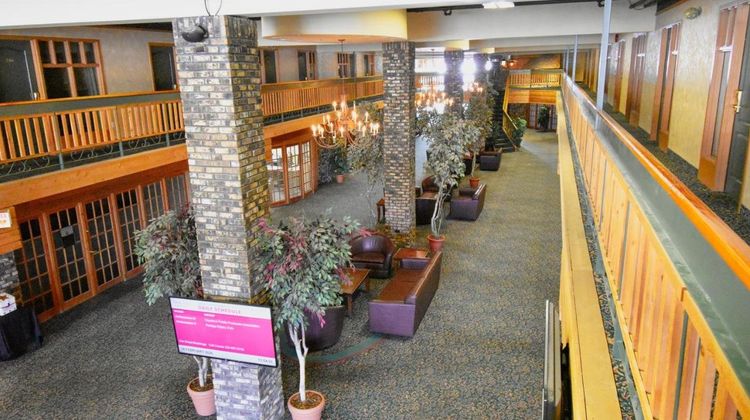 Canad Inns Portage la Prairie Lobby