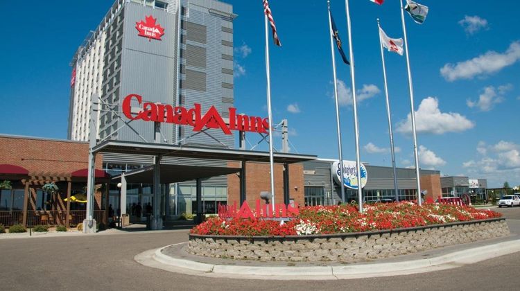 Canad Inns Grand Forks Exterior