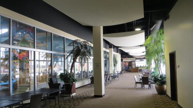 Canad Inns Grand Forks Lobby