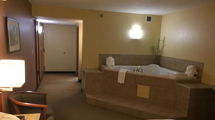 Canad Inns Grand Forks Room